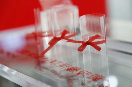 凱盛科技 突破信息顯示關(guān)鍵材料壁壘，中國(guó)新材料自主創(chuàng)新再立新功