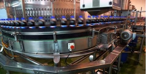 揭秘百事可樂工廠 像看了一場《機器人總動員》般的智能化研發